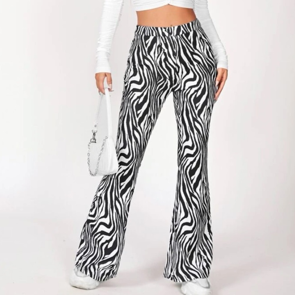 Petite Zebra Flare High Waisted Pants